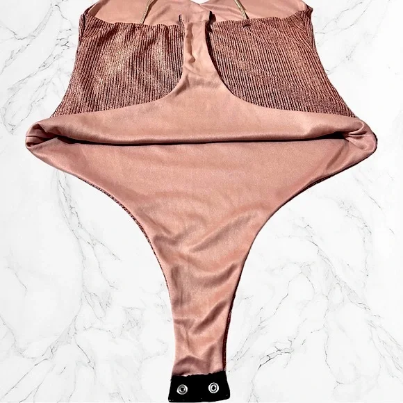 Fashion Nova “Sleek and Slay” Bodysuit Rose Gold Med - Picture 6 of 8